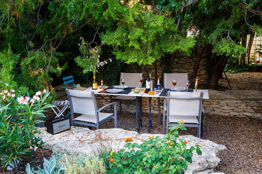 Bed and Breakfast La Bastide Jouval Gordes Esterno foto